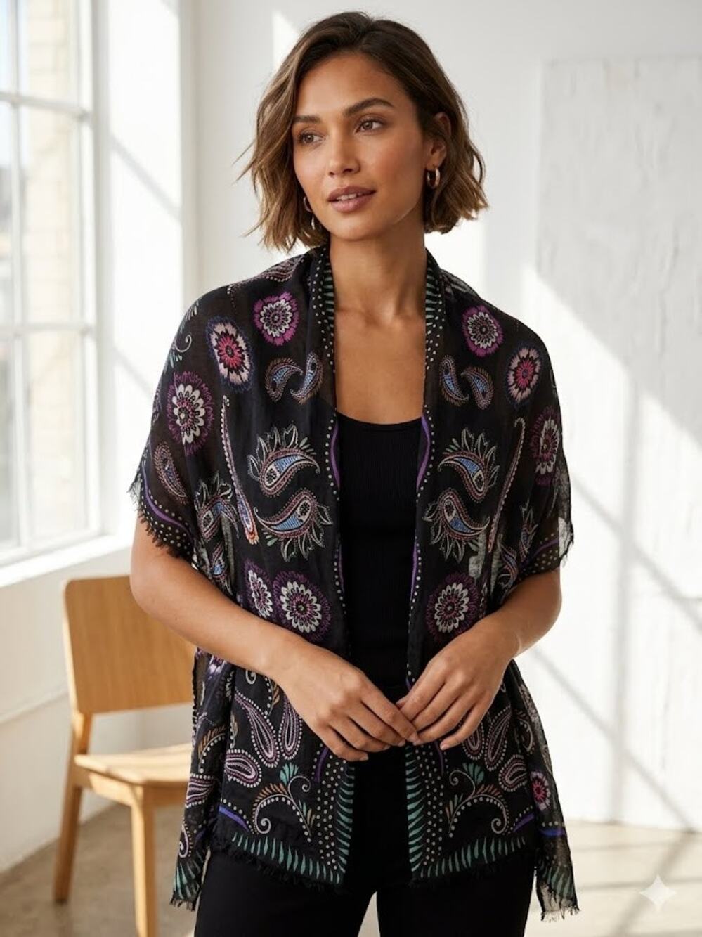 Vera Bradley Lightweight Scarf Black Floral Multi-Colored Paisley Print Wrap